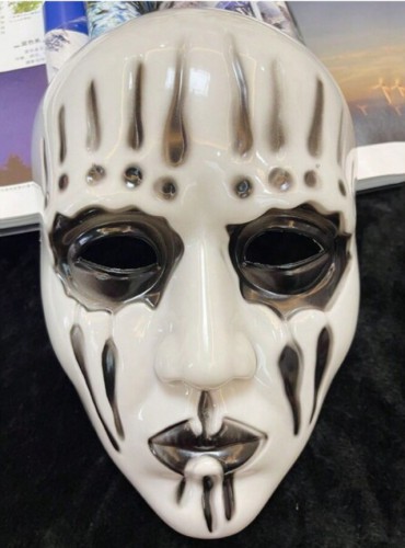 Halloweeni mask (laos)